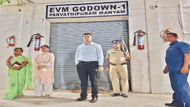   కేసీసీ రుణాలపై స్పందించాలి