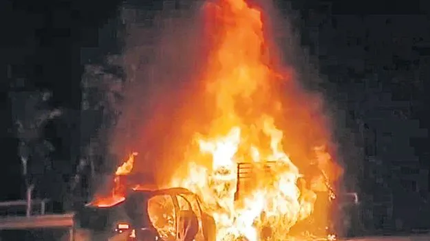 Road Accident: ఓఆర్‌ఆర్‌పై ఘోర ప్రమాదం