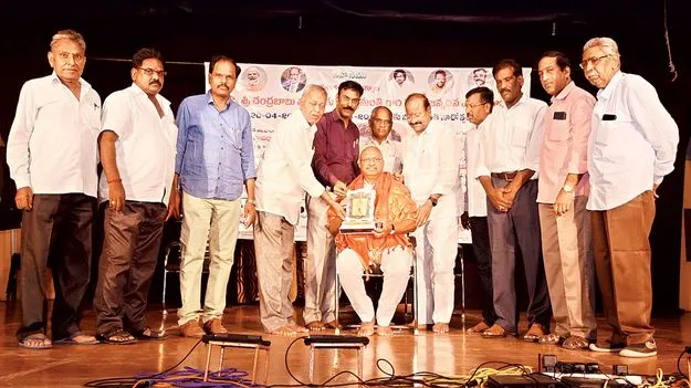    ఆలోచింపజేసిన తరమెళ్లిపోతున్నది