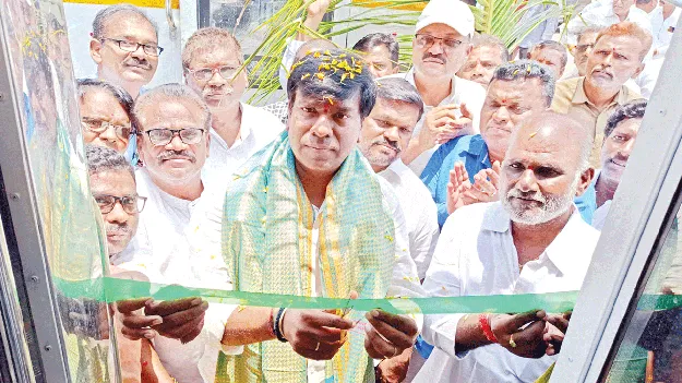 రవాణా రంగాన్ని కొల్లగొట్టిన వైసీపీ 