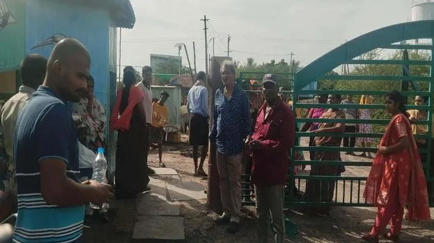 హంసలదీవి బీచ్‌ గేట్లు మూసివేత