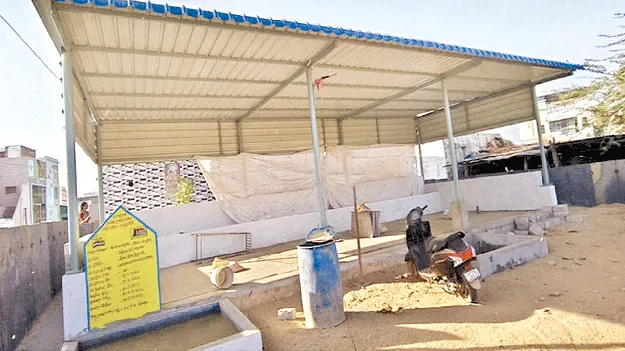 బిల్లుల కోసంఎదురుచూపులు