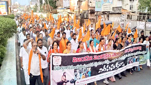 పాక్‌పై యుద్ధం ప్రకటించాలి