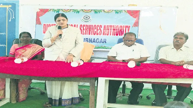 బాల్య వివాహాలు చట్టరీత్యా నేరం