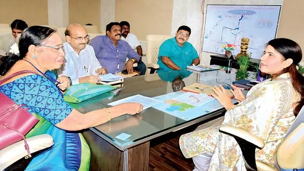 బహిరంగ మల విసర్జన రహిత జిల్లాగా తీర్చిదిద్దండి: కలెక్టర్‌