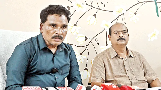 హాస్టల్‌ భవనాలకు రూ.12 కోట్లు 