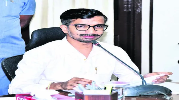 COLLECTOR: మునగ సాగును ప్రోత్సహించాలి