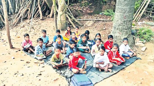 చెట్టు కింద చదువులు