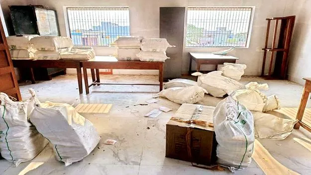 సిబ్బందికి ఇబ్బందులు 