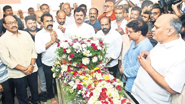 చంద్రమౌళికి కన్నీటి వీడ్కోలు 
