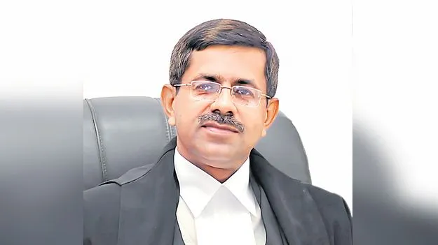 హైకోర్టు చీఫ్‌ జస్టిస్‌గా అపరేశ్‌ కుమార్‌ సింగ్‌ 