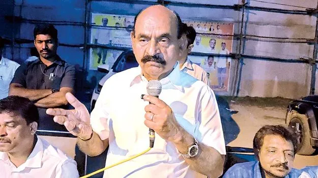 మహానాడుకు తరలిరండి: మంత్రి