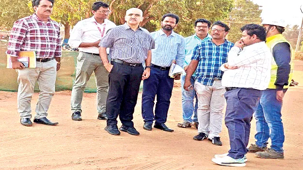 పోస్టల్‌ సేవల పరిశీలన