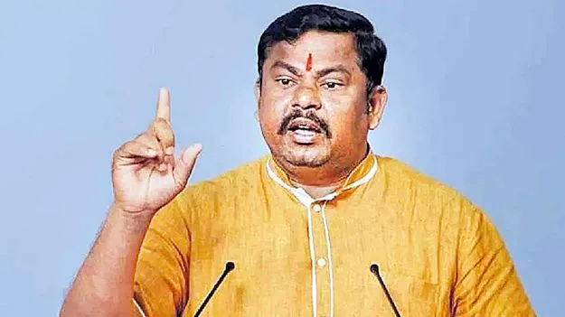 BJP: పెద్ద ప్యాకేజీ ఇస్తే మావాళ్లు బీఆర్ఎస్లో కలుస్తారు