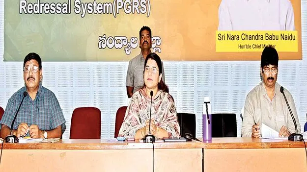 పారిశుధ్య చర్యలు చేపట్టండి: కలెక్టర్‌