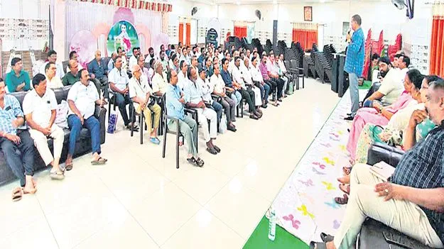 రేషన్‌ పంపిణీ కమీషన్‌ పెంచాలి