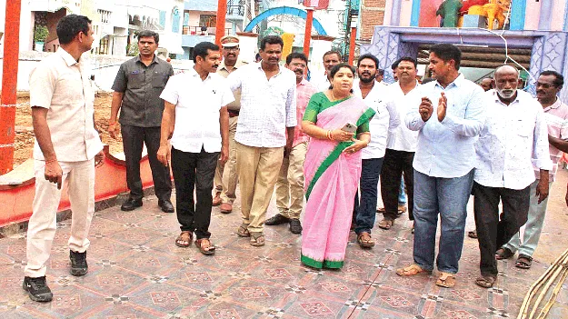   శ్యామలాంబ పండగను   విజయవంతంగా నిర్వహించాలి