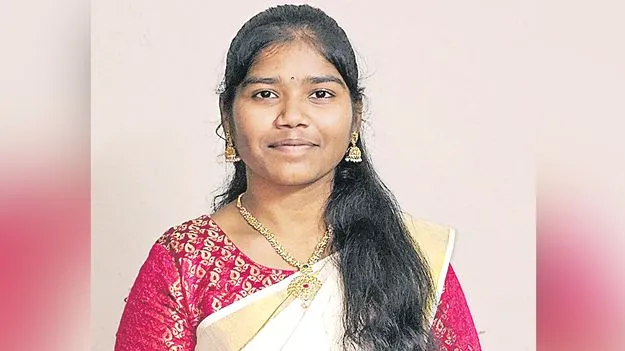 గురునానక్ కాలేజీ విద్యార్థిని ఆత్మహత్య