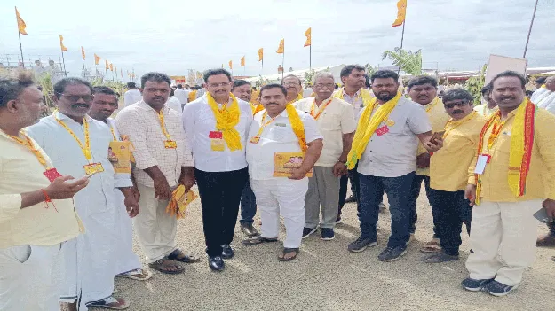 మహానాడులో సందడి చేసిన టీడీపీ నాయకులు