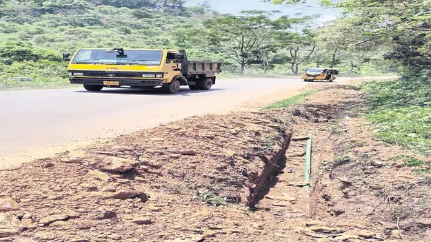 అరకొర పనులతో అవస్థలు