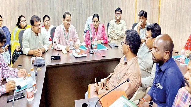  సమష్టి  కృషితోనే  సహకార బ్యాంకు ముందంజ : జేసీ 