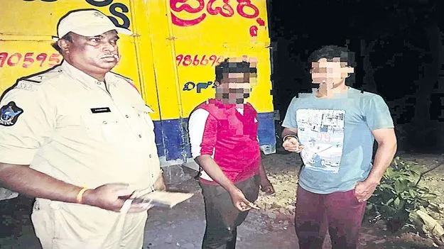 పోలీసులున్నారు జాగ్రత్త!