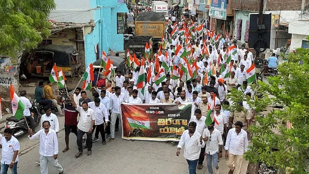 ఆపరేషన్‌ సిందూర్‌తో  పాకిస్థాన్‌కు గుణపాఠం