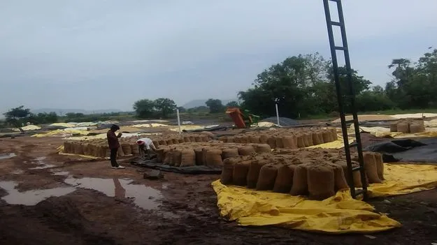 వెంటాడుతున్న వర్షాలు