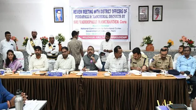 అట్టడుగువర్గాల అభ్యున్నతికి చిత్తశుద్ధితో కృషి చేయాలి