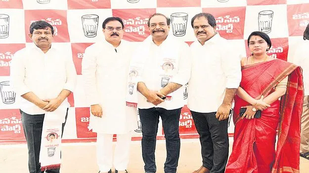 జనసేనలో చేరిన బెహరా భాస్కరరావు