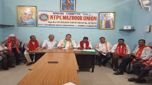 సార్వత్రిక సమ్మెతో ఎన్డీఏ సర్కారుకు గుణపాఠం చెప్పాలి