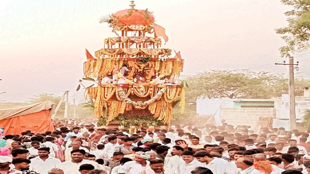 రమణీయం.. సాయిబాబా రథోత్సవం