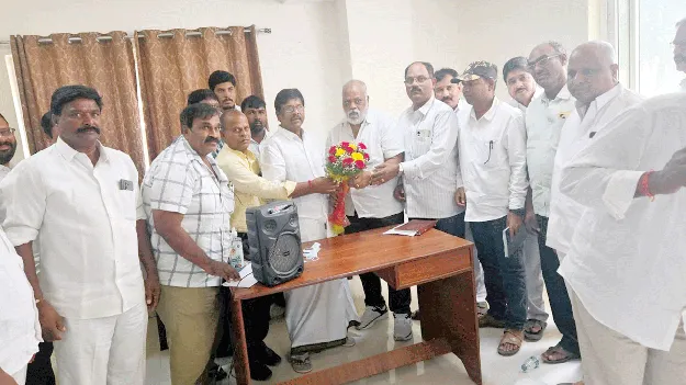 గ్రామాల్లో తాగునీటి సమస్య లేకుండా చూడాలి