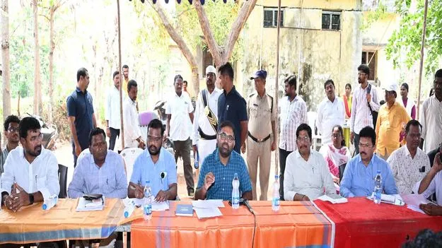 భూనిర్వాసితులకు సరైన పరిహారం అందించాలి