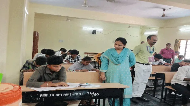 ప్రశాంతంగా పాలిసెట్‌ పరీక్ష 