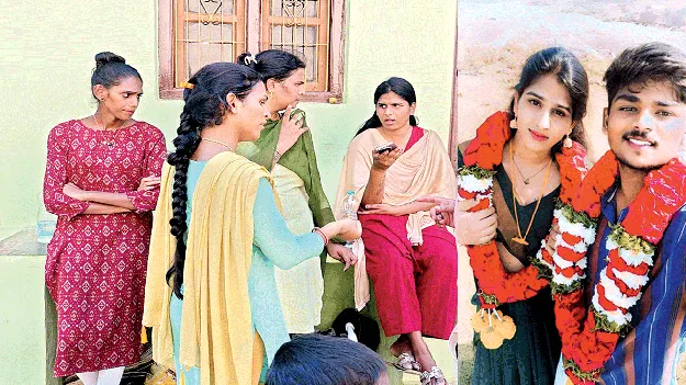 ప్రియుడి ఇంటి ఎదుట ట్రాన్స్‌జెండర్‌ ధర్నా