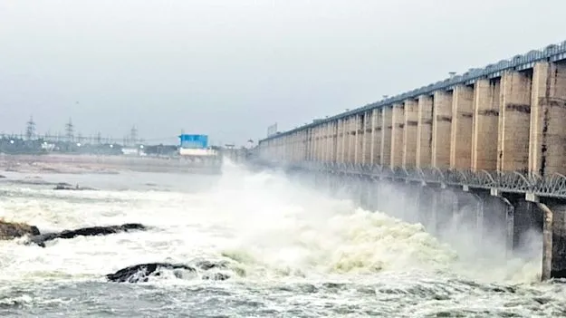 Jurala project: జురాలకు వరద పోటు