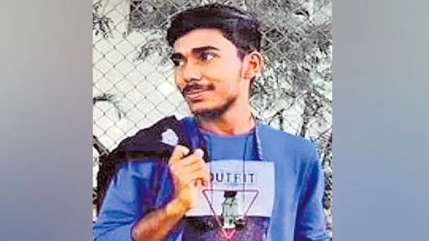 Rajanna Sircilla: ఉద్యోగం రాదనే బెంగతో యువకుడి ఆత్మహత్య