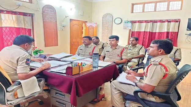 నేరాల నియంత్రణపై దృష్టి సారించాలి