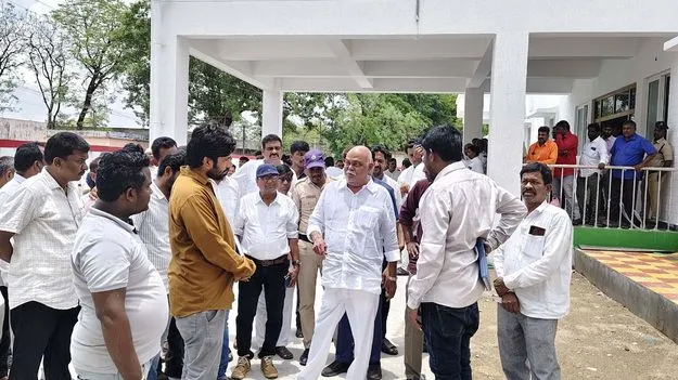పాఠశాలల్లో విద్యార్థుల సంఖ్య పెంచాలి