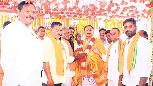 ప్రజా సేవతో ఆనందం