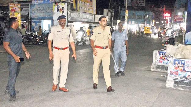 ఎస్పీ ఆకస్మిక తనిఖీలు