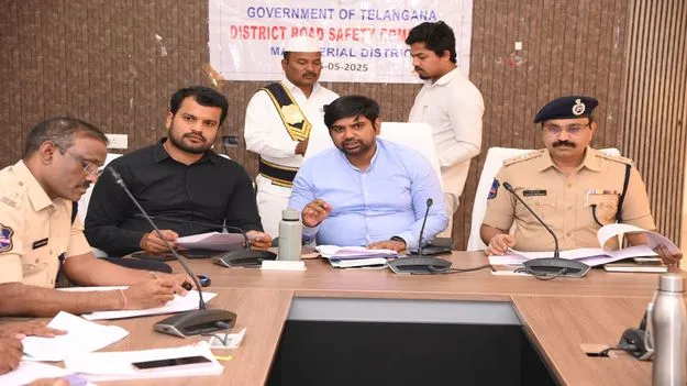 రోడ్డు ప్రమాదాల నివారణ అందరి బాఈ్యత