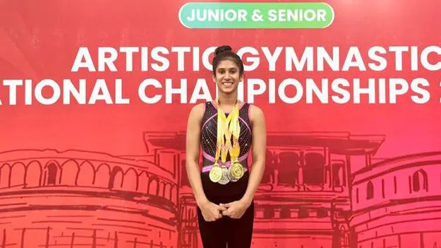 నిషిక పతక మోత