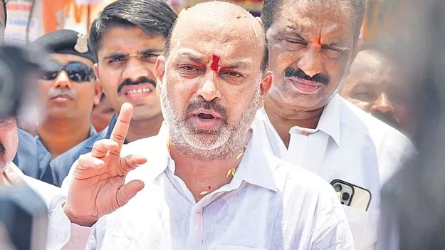 Bandi Sanjay: మావోయిస్టులతో చర్చల ప్రసక్తేలేదు