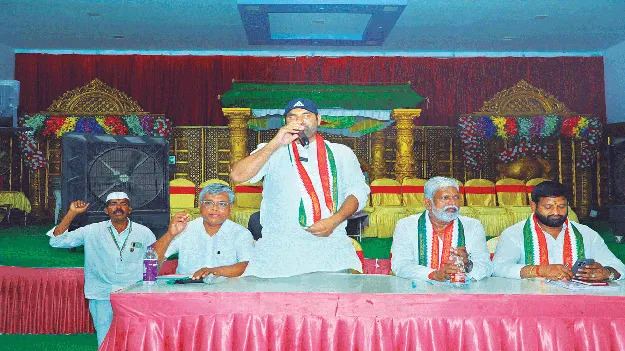 కష్టపడిన వారికే స్థానిక  ఎన్నికల్లో ప్రాధాన్యం