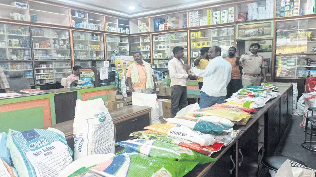 నకిలీ విత్తనాలు అమ్మితే చర్యలు