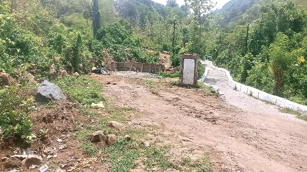 There are funds.. there are no roads! నిధులున్నాయి.. రోడ్లే లేవు!