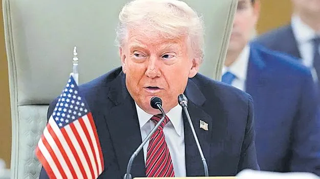Trump: యాపిల్పై 25%.. ఈయూపై 50%