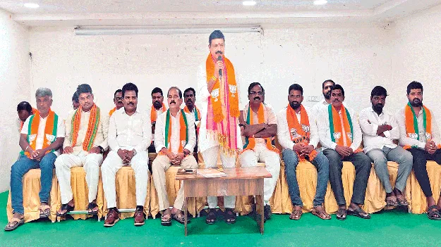 కాంగ్రెస్ ప్రభుత్వ వైఫల్యాలను ఎండగట్టాలి